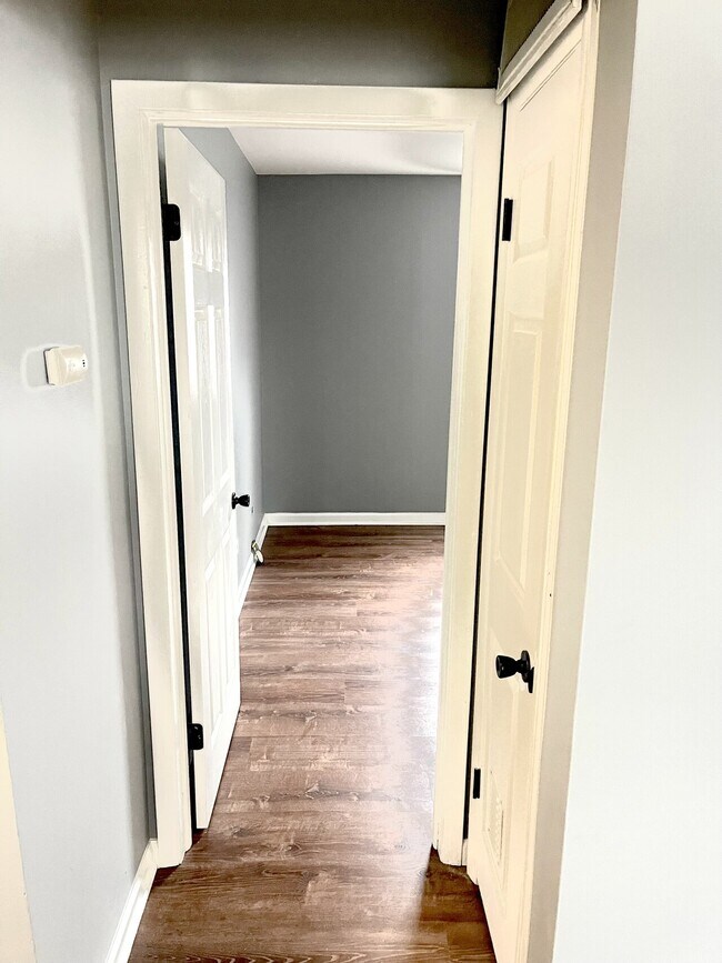 5 Thomas Ct Unit E1, Richton Park, IL 60471 Condo for Rent in Richton Park, IL