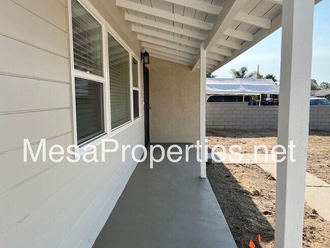 Foto del edificio - 14798 Ivy Ave