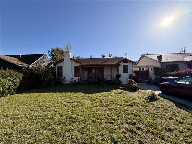 2 Bed 1 Bath Available Now! - 2 Bed 1 Bath Available Now! House