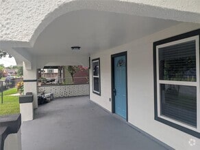 Building Photo - 4902 McKinney St