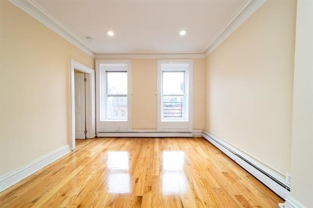 Foto del edificio - 538 Bramhall Ave