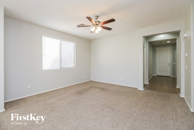 Building Photo - 3762 E Chickadee Rd