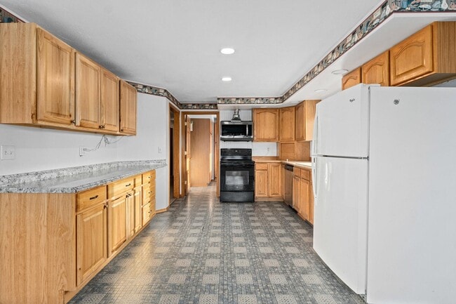 Building Photo - 2829 Cottonwood Creek Rd