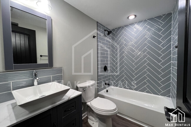 Foto del edificio - Cloaninger