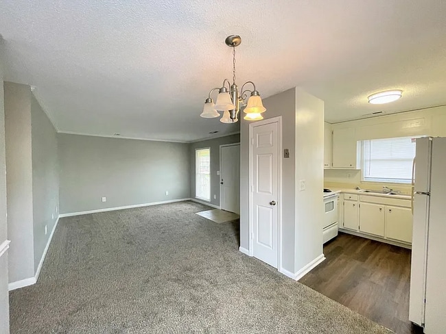 Foto del edificio - 4419 Torrance Dr NW