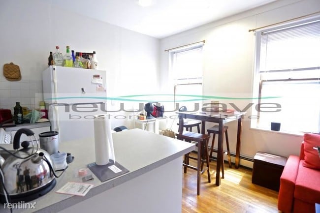 Building Photo - 90A W Cedar St