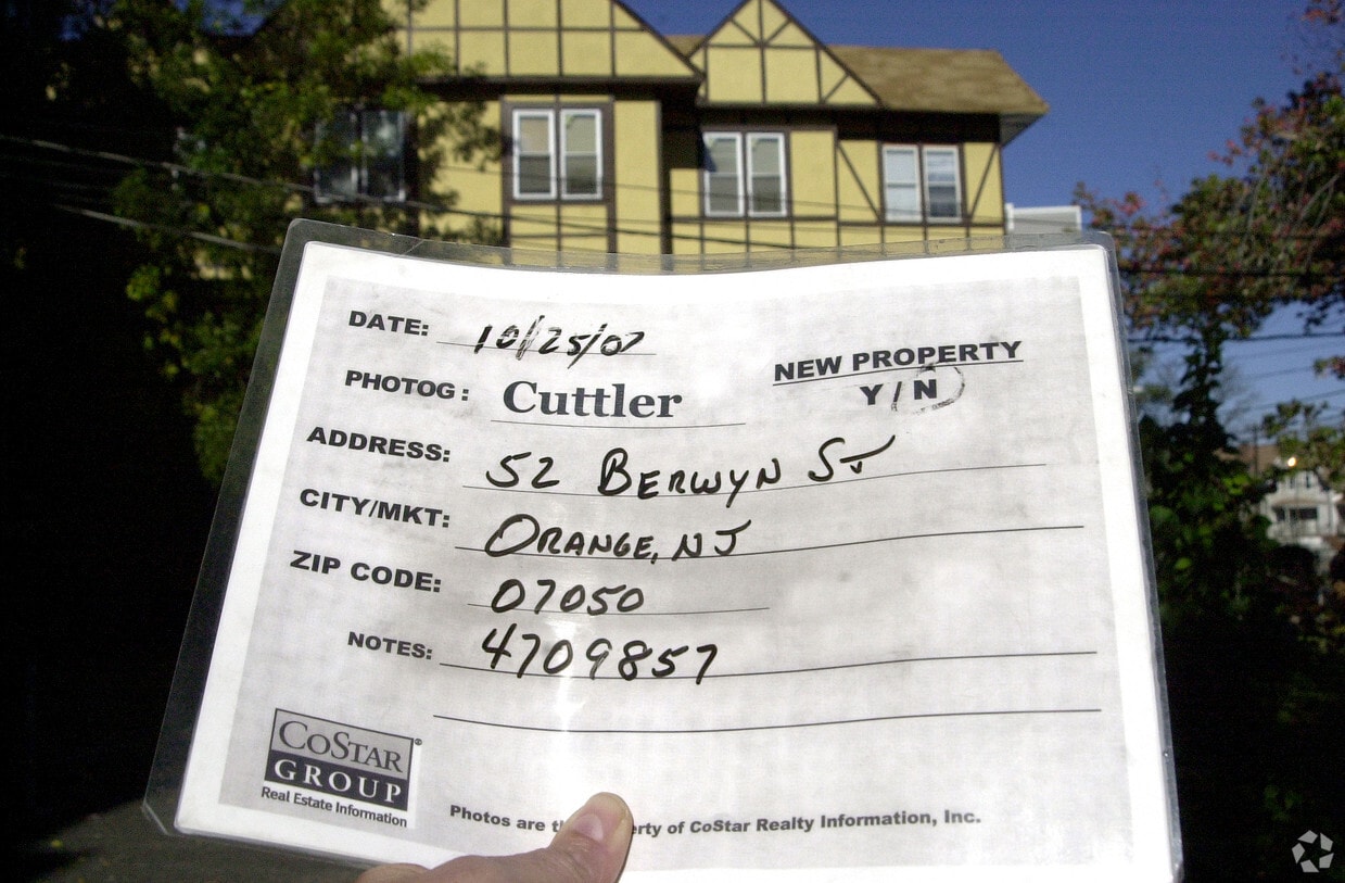  - 52 Berwyn St