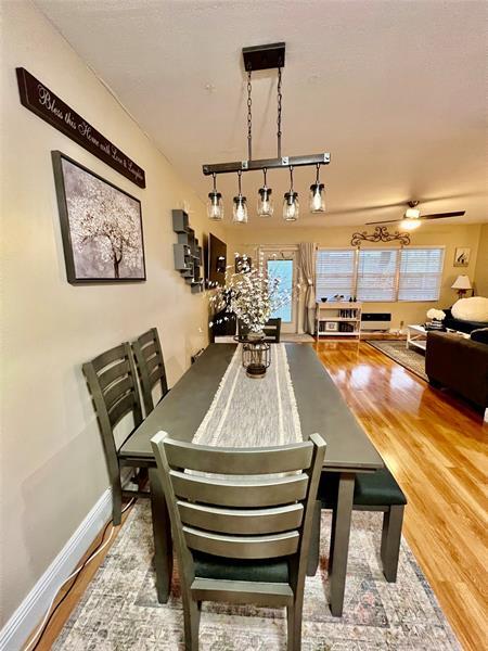 Foto del edificio - 338 Oakridge S