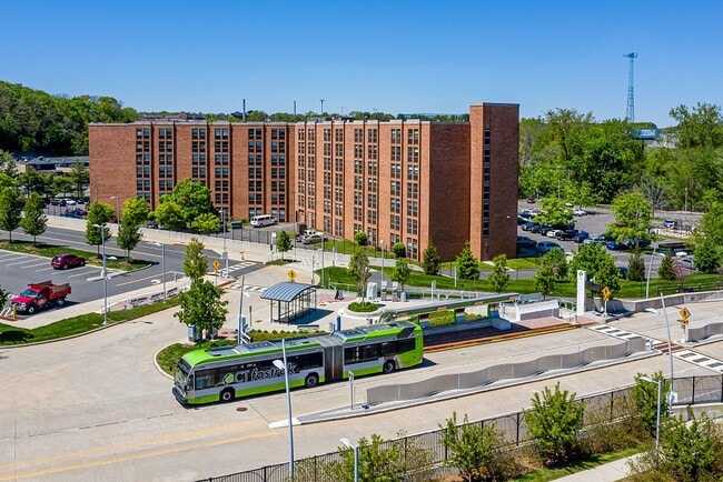 Exterior Fastrack - Newington Tower Apartments