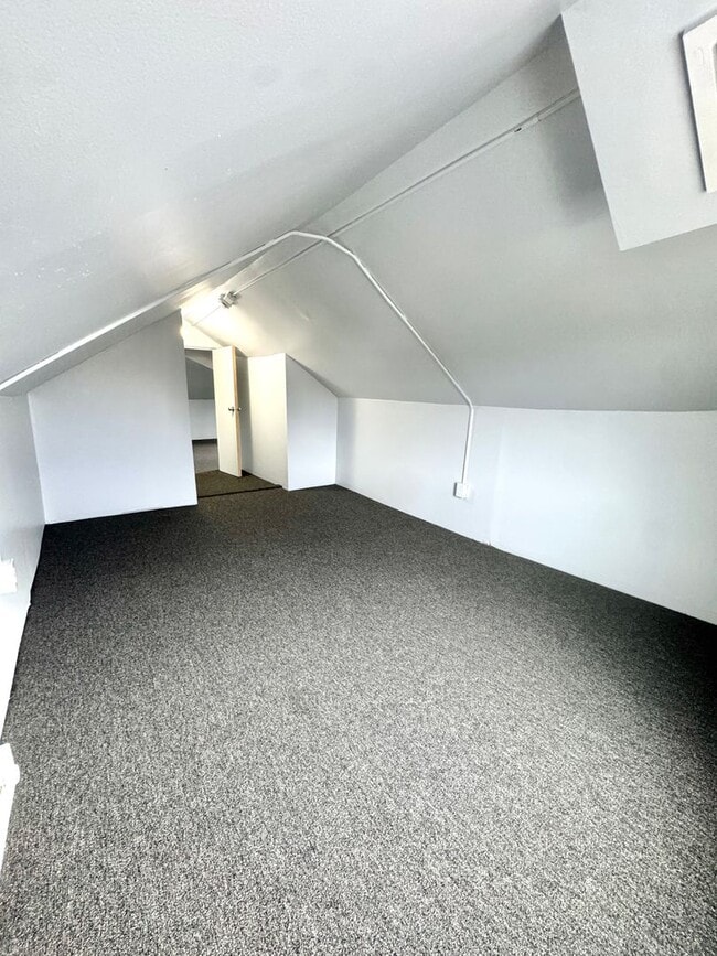 Building Photo - 1102 Second Street