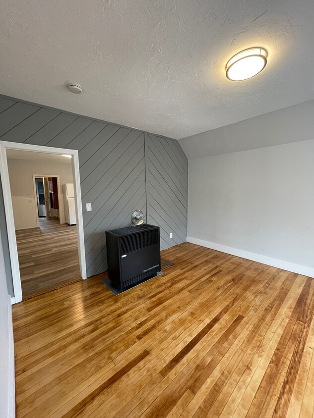 Foto principal - 64 Whipple St