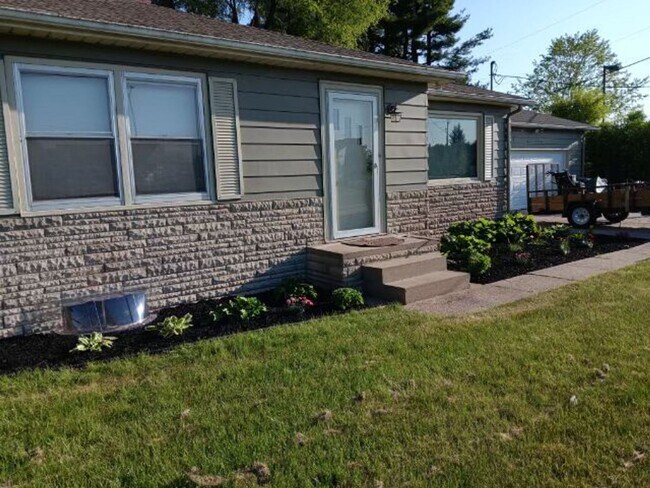 Foto del edificio - Upgraded Ranch Style Home in South Bend, IN