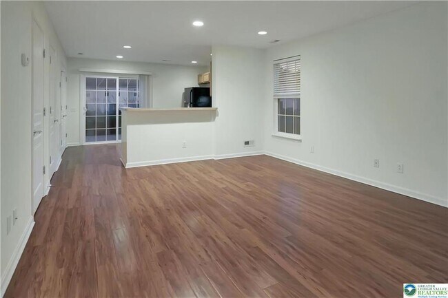 Foto del edificio - 8408 Saylor Ct