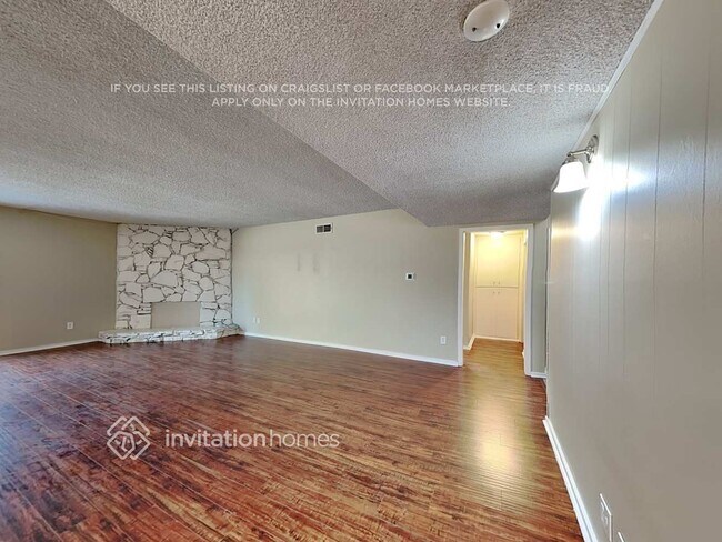 Foto del edificio - 15857 Liggett St