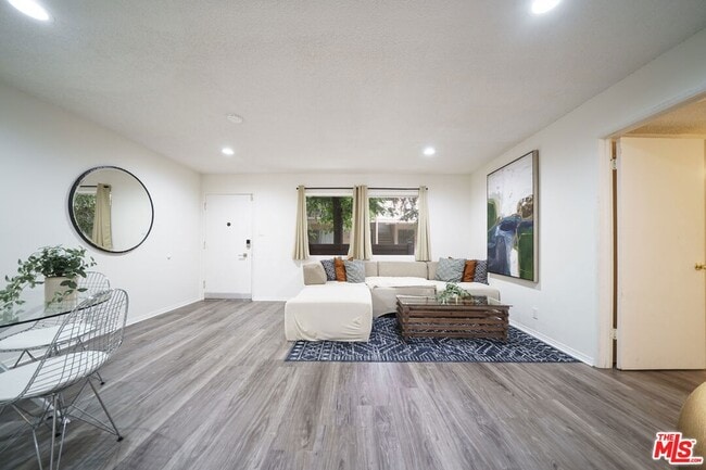 Building Photo - 14903 Normandie Ave