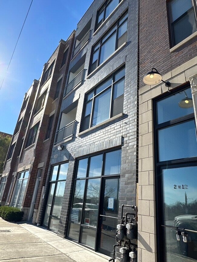 Foto del edificio - 2916 S Wentworth Ave