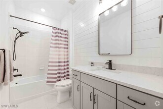 Building Photo - 2179 Yellowfin Cir