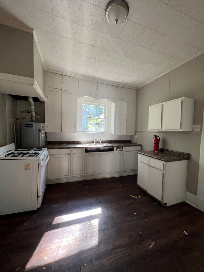 Foto del edificio - COMING SOON!