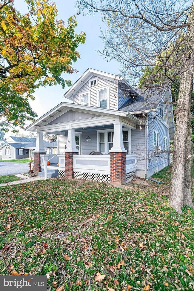 Building Photo - 2972 Winchester Ave
