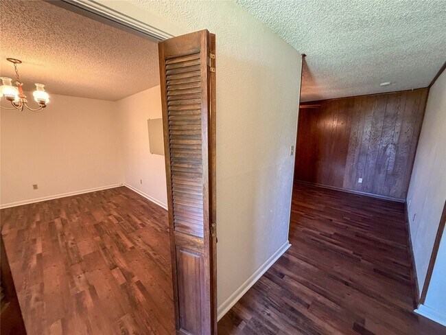 Foto del edificio - 907 Seymore Cir