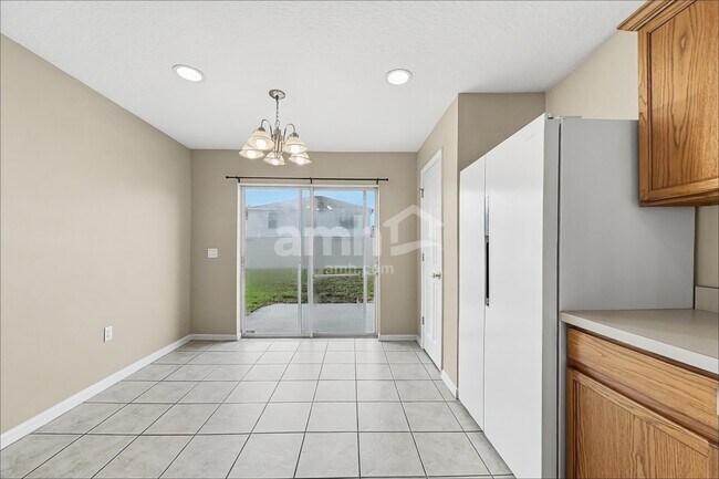 Foto del edificio - 10434 Boyette Creek Blvd