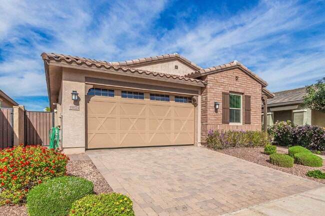 Foto del edificio - 19874 W Devonshire Ave