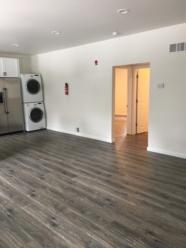 kitchen and living room - open floor plan - 118 S Fellowship Rd