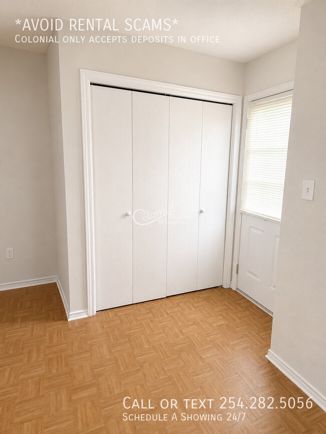 Building Photo - 3805 Woodrow Dr