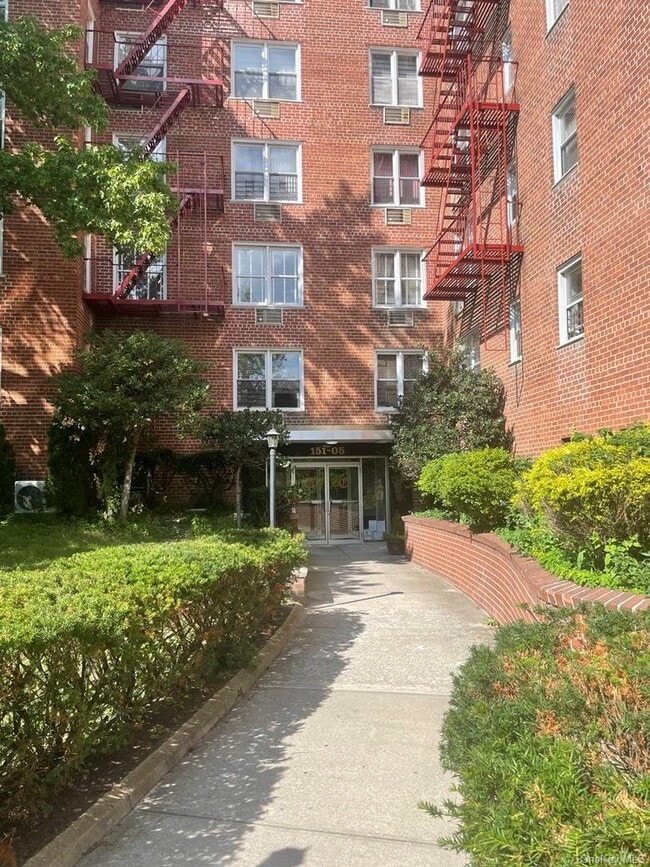Building Photo - 151-05 Cross Island Pkwy