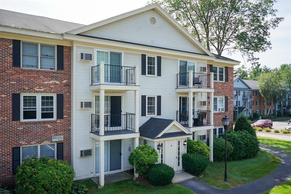 4 Northbrook Dr Unit 410, Manchester, NH 03102 Condo for Rent in