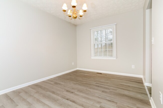Foto del edificio - 4980 Riverwatch Dr