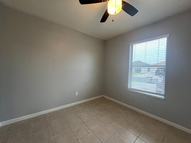 Foto del edificio - 7642 Oak Chase