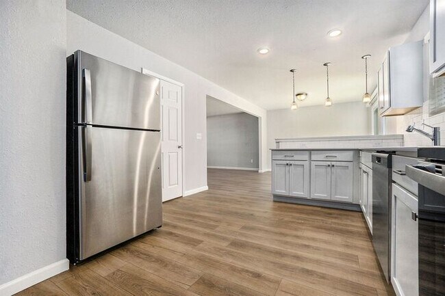 Foto del edificio - 3137 Alder Dr SW
