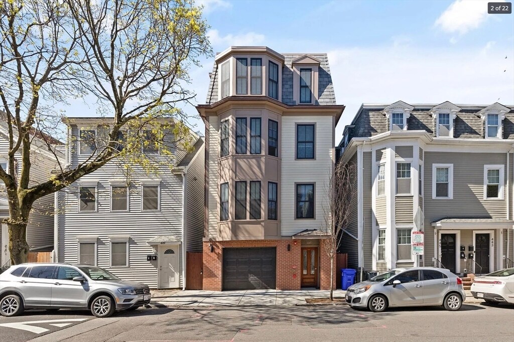Primary Photo - 447 W 4th St