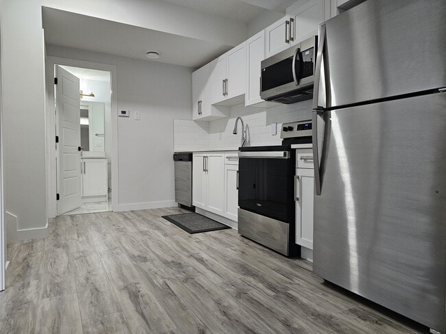 Building Photo - 9420 Colak Ln SW