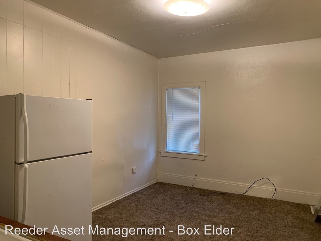 Building Photo - 123 E 200 S