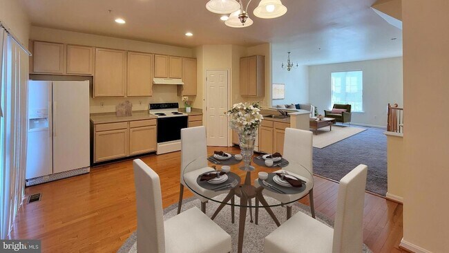 Foto del edificio - 4158 Brown Bark Cir