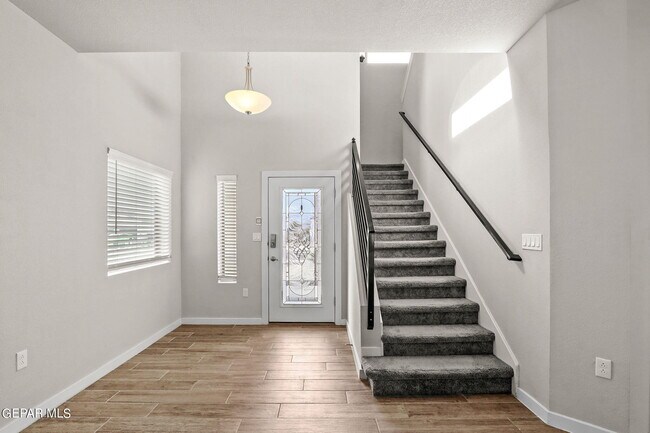 Foto del edificio - 14708 Tierra Garcia Dr