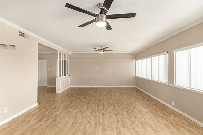 Foto del edificio - Renovated Urban Penthouse in Downtown Phoe...