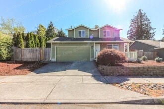 Building Photo - 11046 SE Henderson Dr