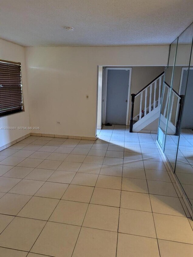 Foto del edificio - 8380 S Missionwood Cir
