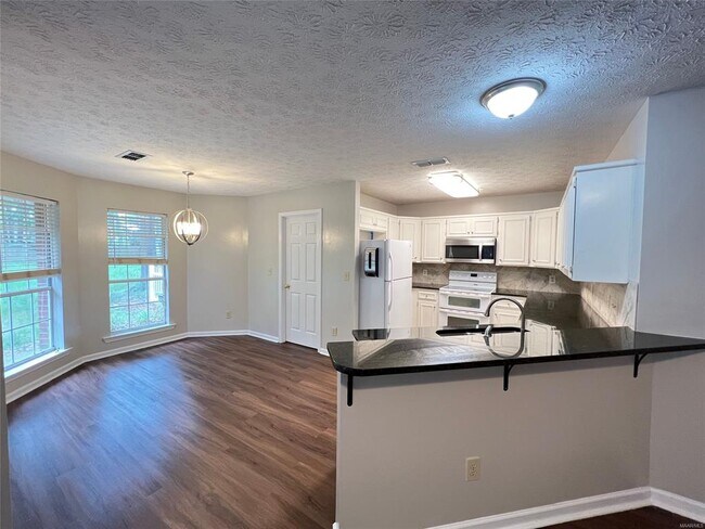 Building Photo - 510 Saddlewood Dr