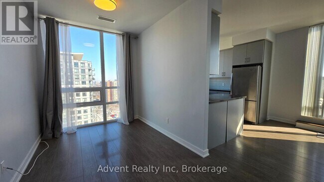 Photo du bâtiment - 185 Bonis Ave