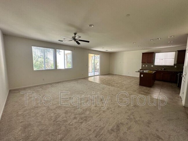Foto del edificio - 4306 W Lark Ave