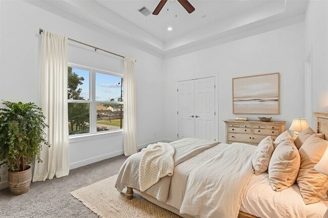 Building Photo - 7805 Farnsworth St