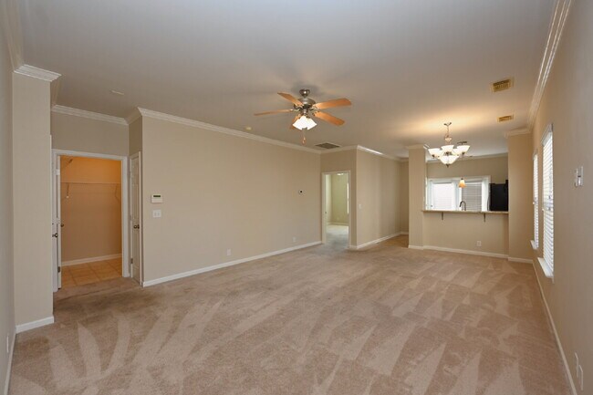 Foto del edificio - 2 BR Harbor Village Condo