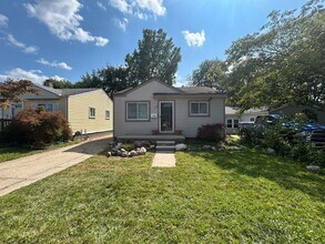 Building Photo - 11060 Lozier Ave