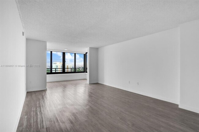 Foto del edificio - 2333 Brickell Ave