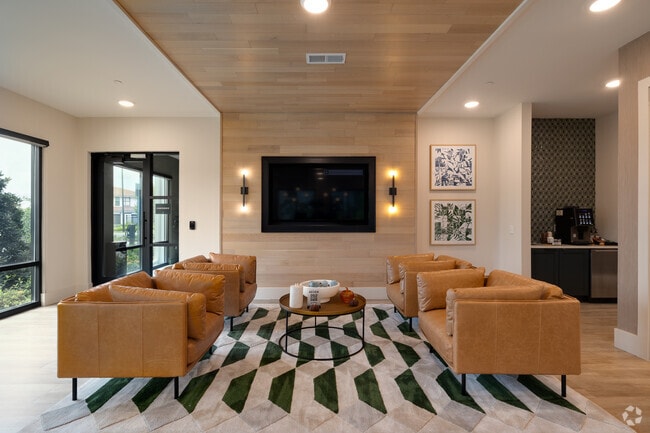 Lobby Photo - Maren Apartments