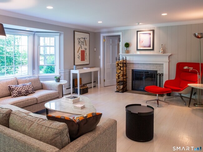 Building Photo - 2 Anchor Ln